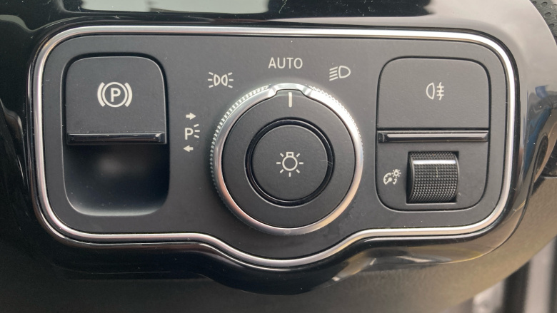 Mercedes-Benz CLA 180 AMG Line Premium Plus 4dr Tip Auto Petrol Saloon